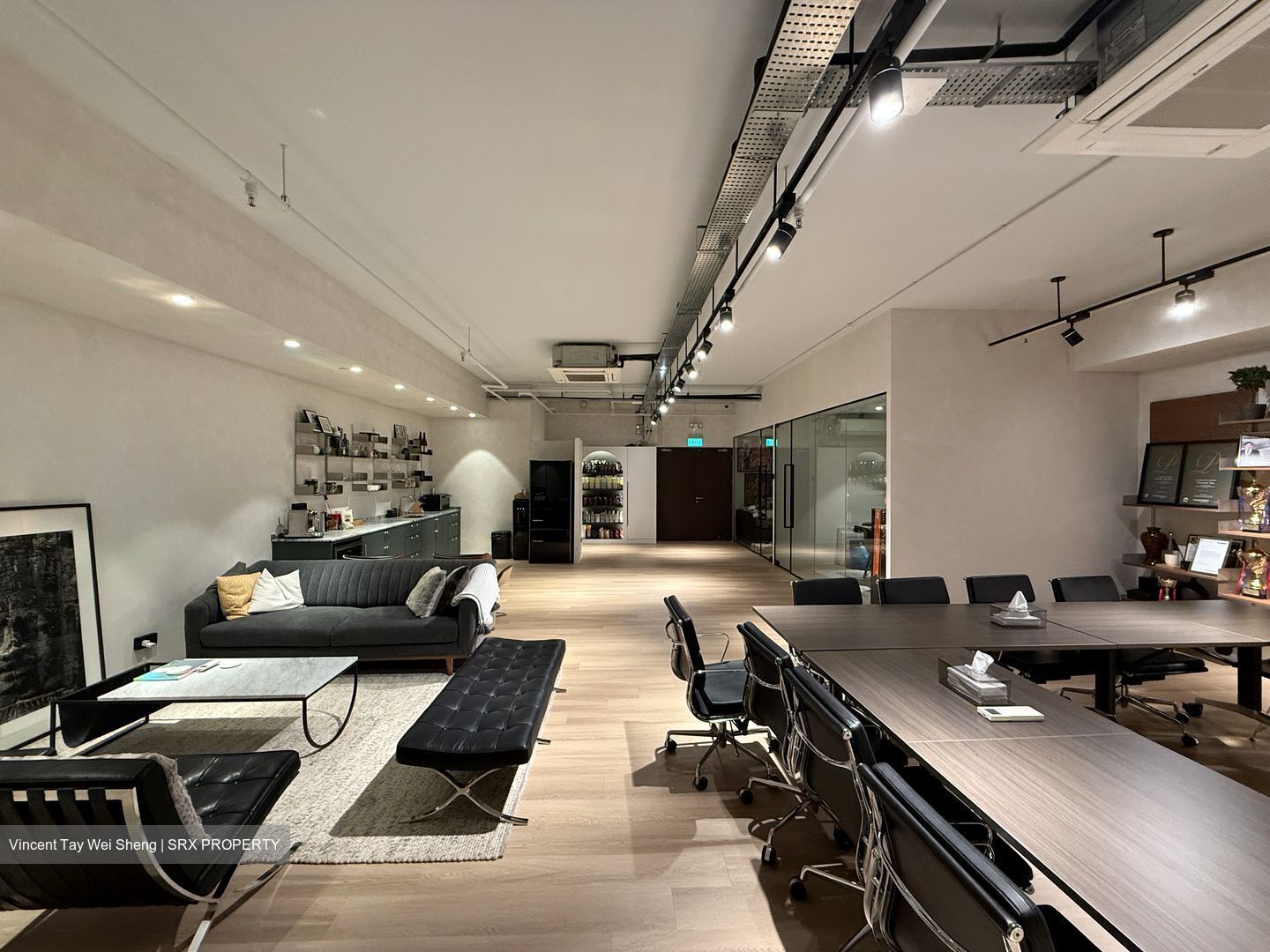 Vertex (D14), Office #524021851